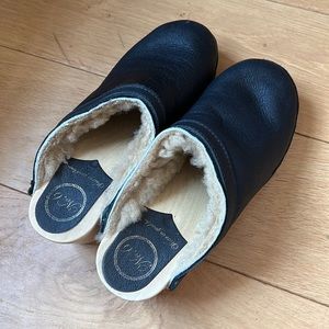 No. 6 clogs shearling size 39